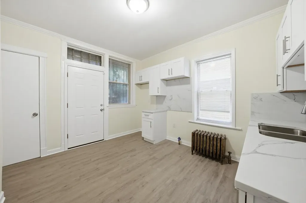 6923 South Sangamon Street Chicago IL 60621