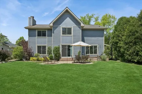 525 Newtown Drive Buffalo Grove IL 60089