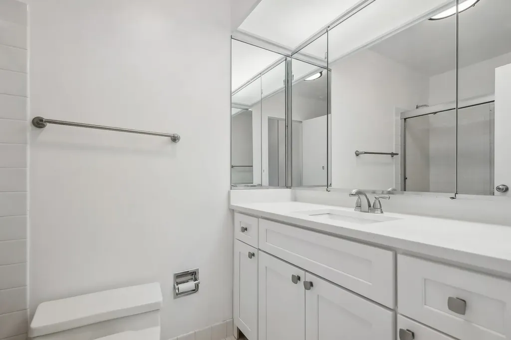 155 North Harbor Drive Chicago IL 60601