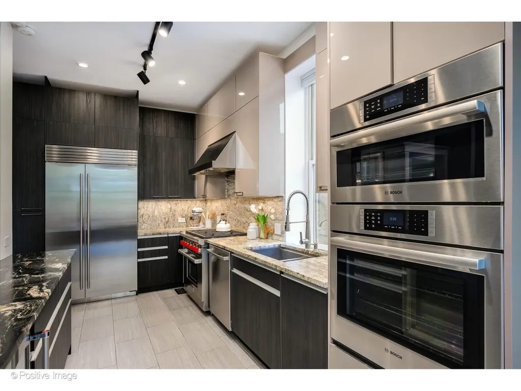 613 West Belden Avenue Chicago IL 60614
