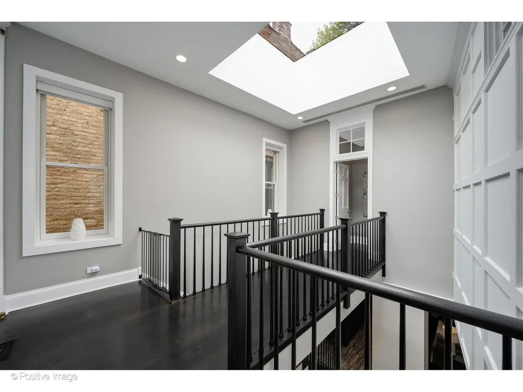 613 West Belden Avenue Chicago IL 60614