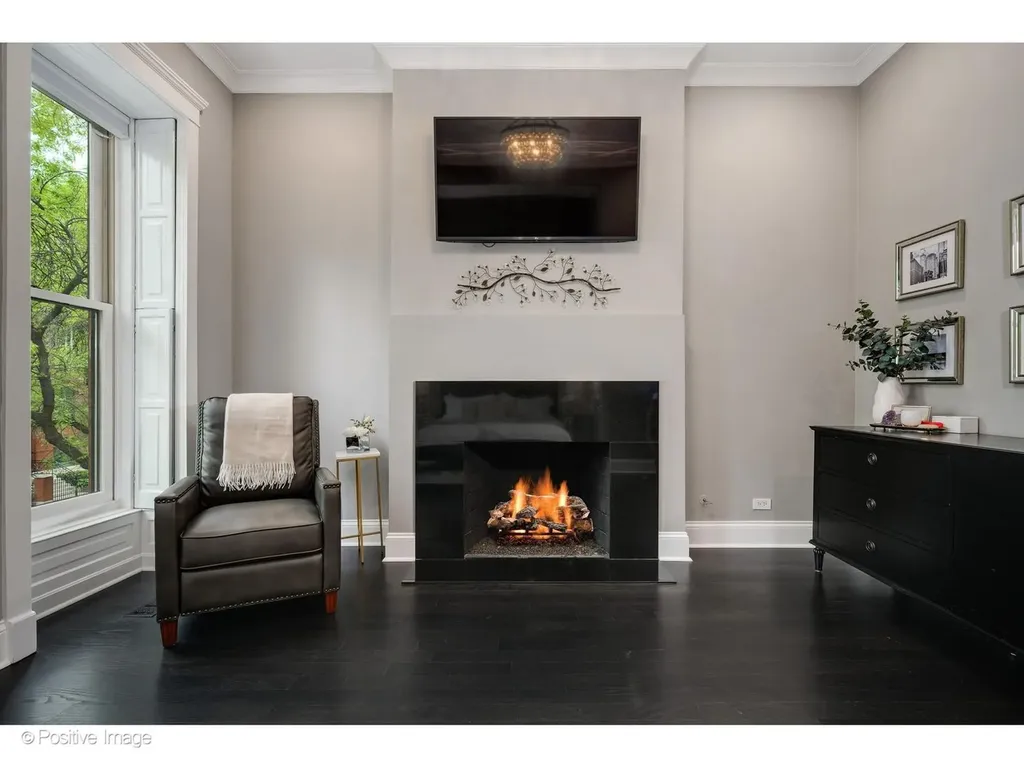 613 West Belden Avenue Chicago IL 60614