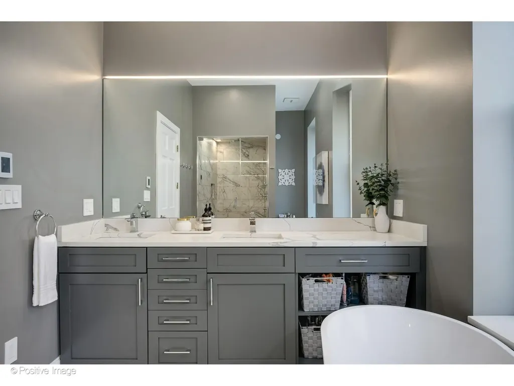 613 West Belden Avenue Chicago IL 60614