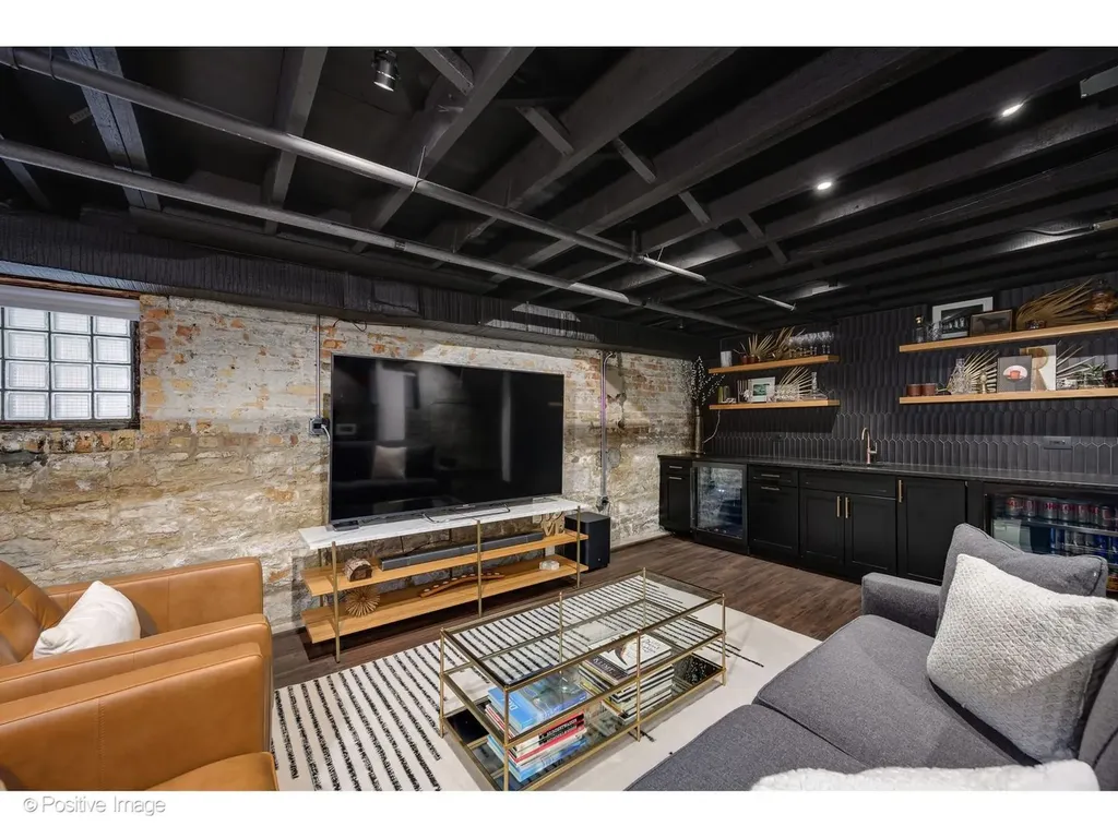 613 West Belden Avenue Chicago IL 60614