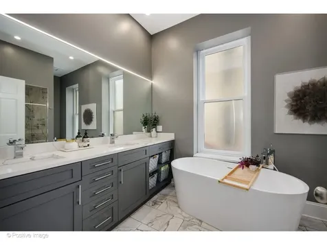 613 West Belden Avenue Chicago IL 60614