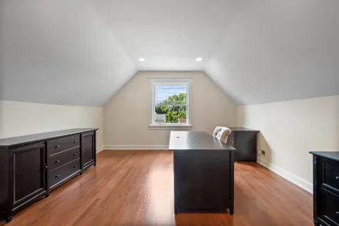 325 South Crescent Avenue Park Ridge IL 60068