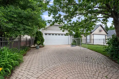 325 South Crescent Avenue Park Ridge IL 60068