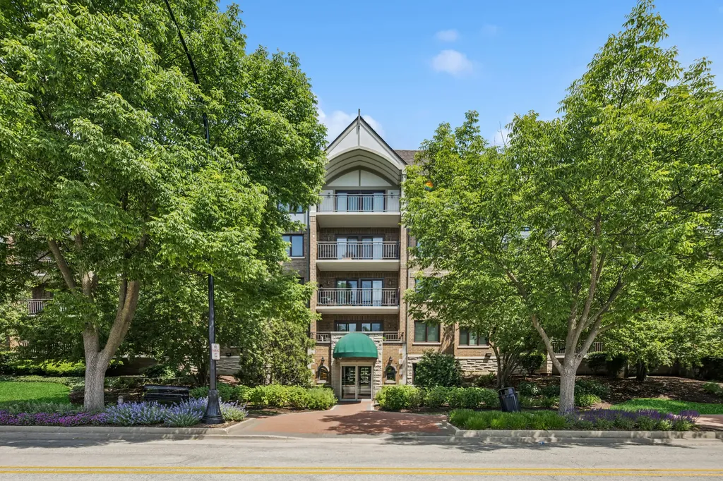 5 South Pine Street Mount Prospect IL 60056