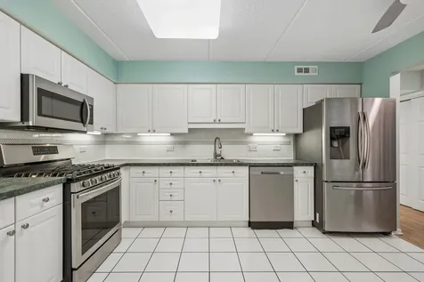 5 South Pine Street Mount Prospect IL 60056