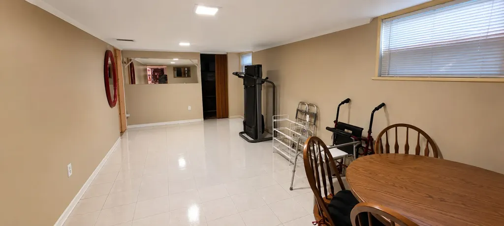 8641 South Calumet Avenue Chicago IL 60619