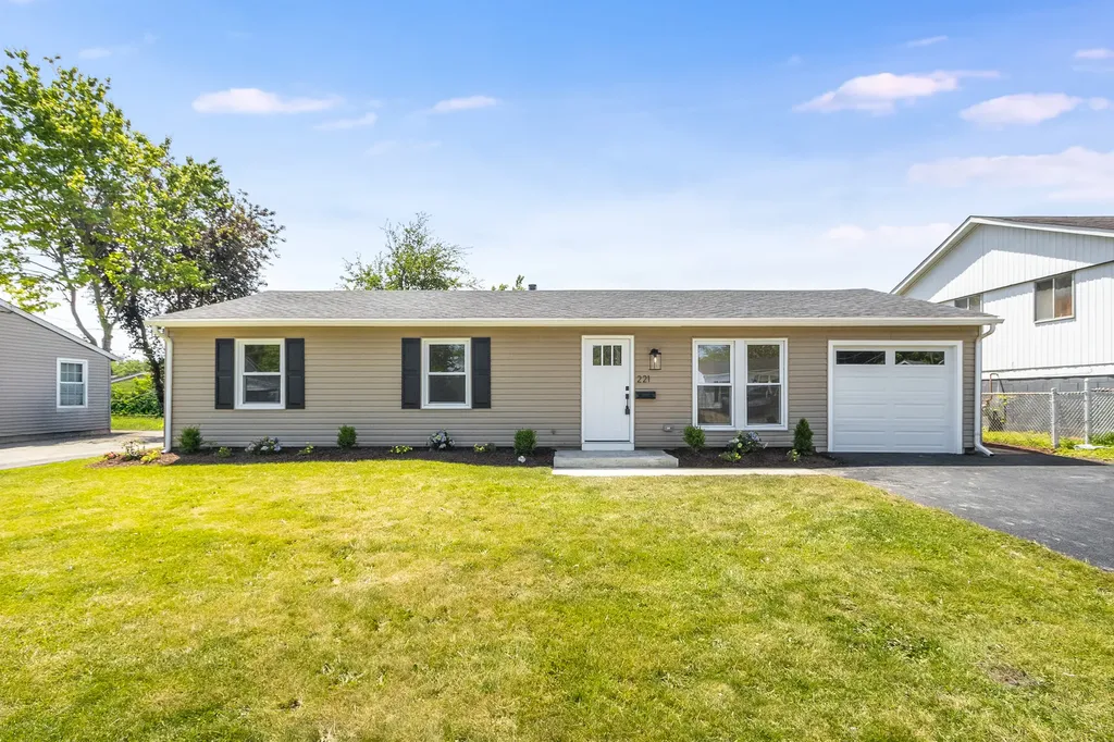 221 Gordon Avenue Romeoville IL 60446