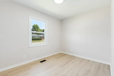 221 Gordon Avenue Romeoville IL 60446
