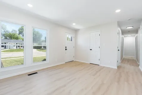 221 Gordon Avenue Romeoville IL 60446