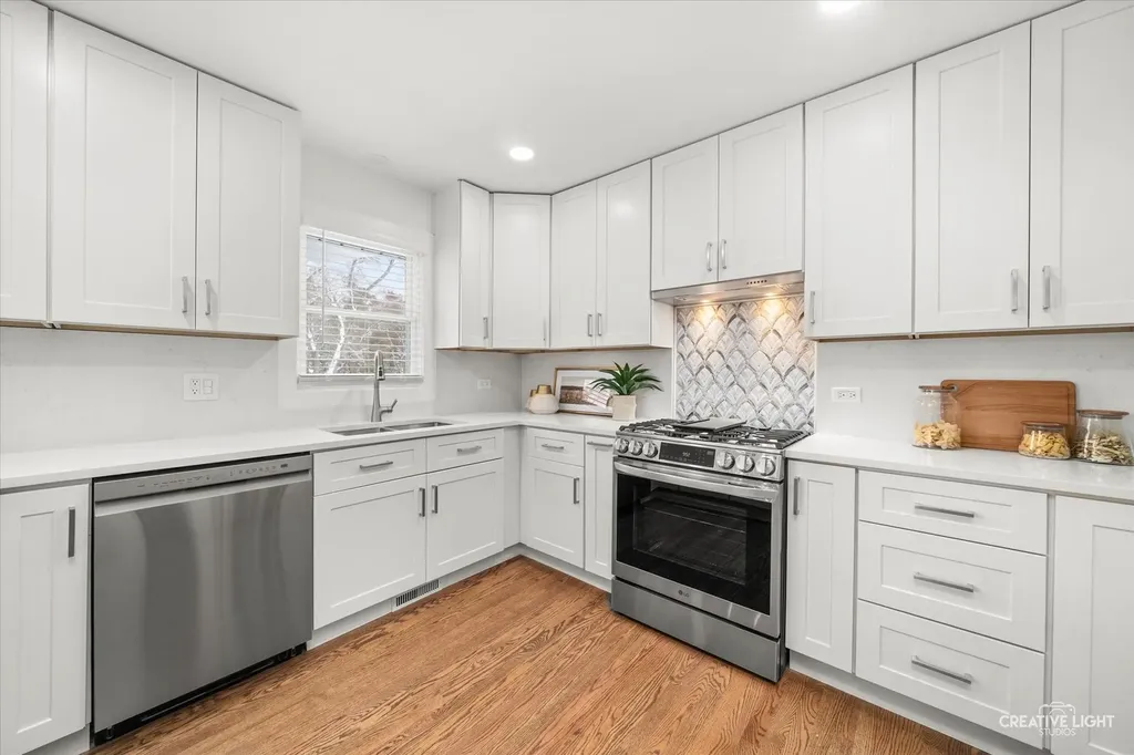 704 Plainfield Road Downers Grove IL 60516