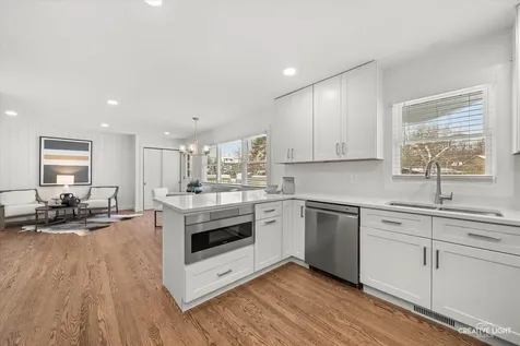 704 Plainfield Road Downers Grove IL 60516