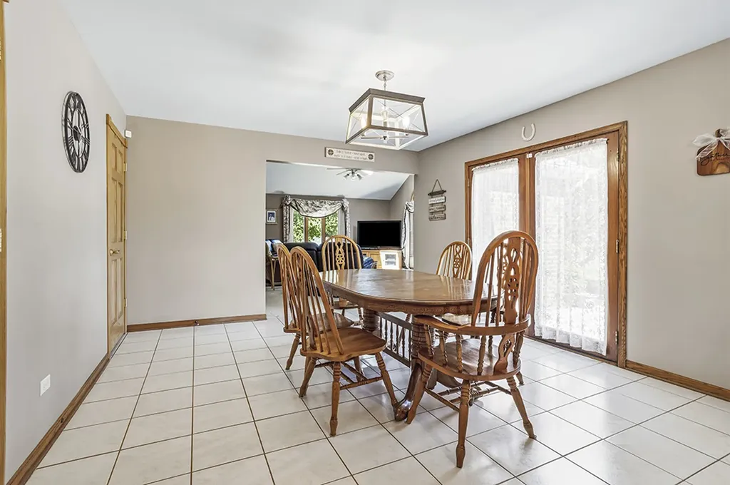 705 Ridgefield Road New Lenox IL 60451