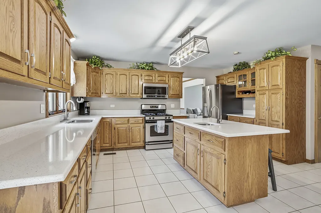 705 Ridgefield Road New Lenox IL 60451