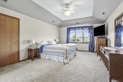 705 Ridgefield Road New Lenox IL 60451