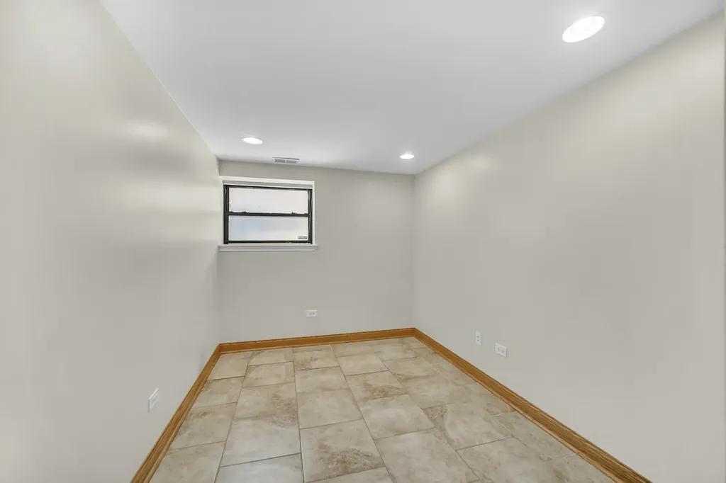 1005 North Campbell Avenue Chicago IL 60622