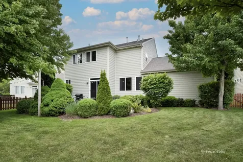 247 Pawtucket Avenue Elgin IL 60124