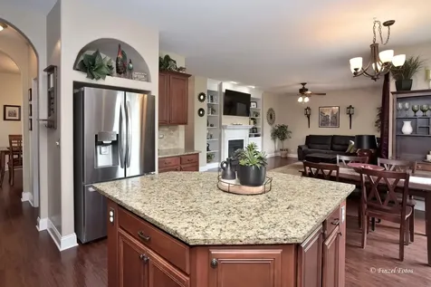 247 Pawtucket Avenue Elgin IL 60124