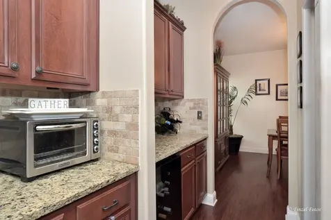 247 Pawtucket Avenue Elgin IL 60124