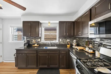4906 West Argyle Street Chicago IL 60630
