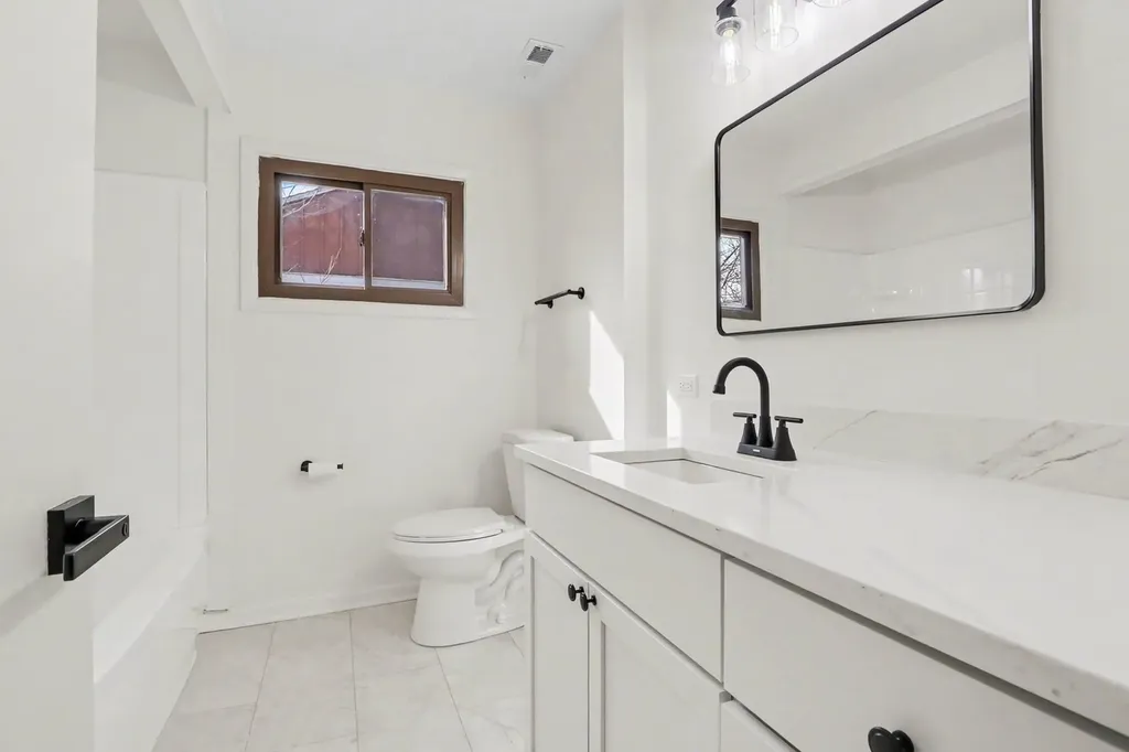 629 Thornton Street Lockport IL 60441