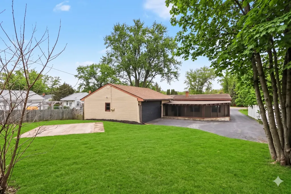 629 Thornton Street Lockport IL 60441