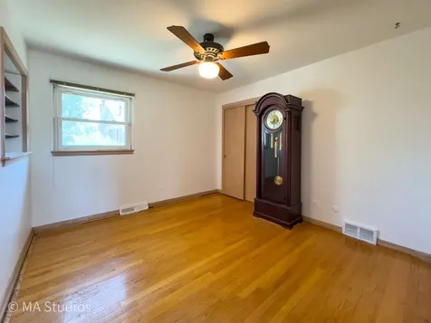 8636 40TH Street Lyons IL 60534