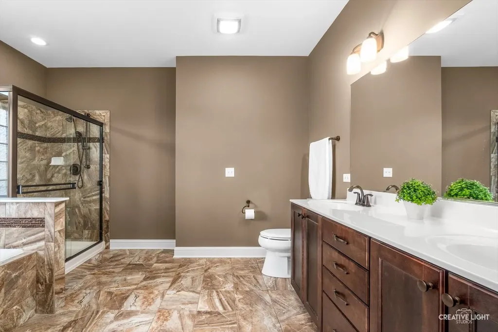 2832 Chevy Chase Lane Naperville IL 60564