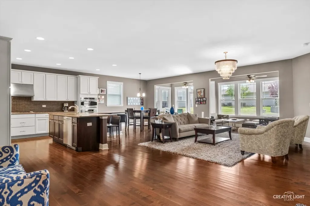 2832 Chevy Chase Lane Naperville IL 60564