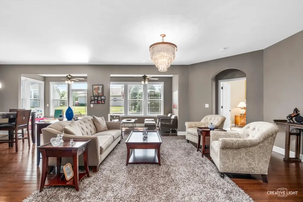 2832 Chevy Chase Lane Naperville IL 60564