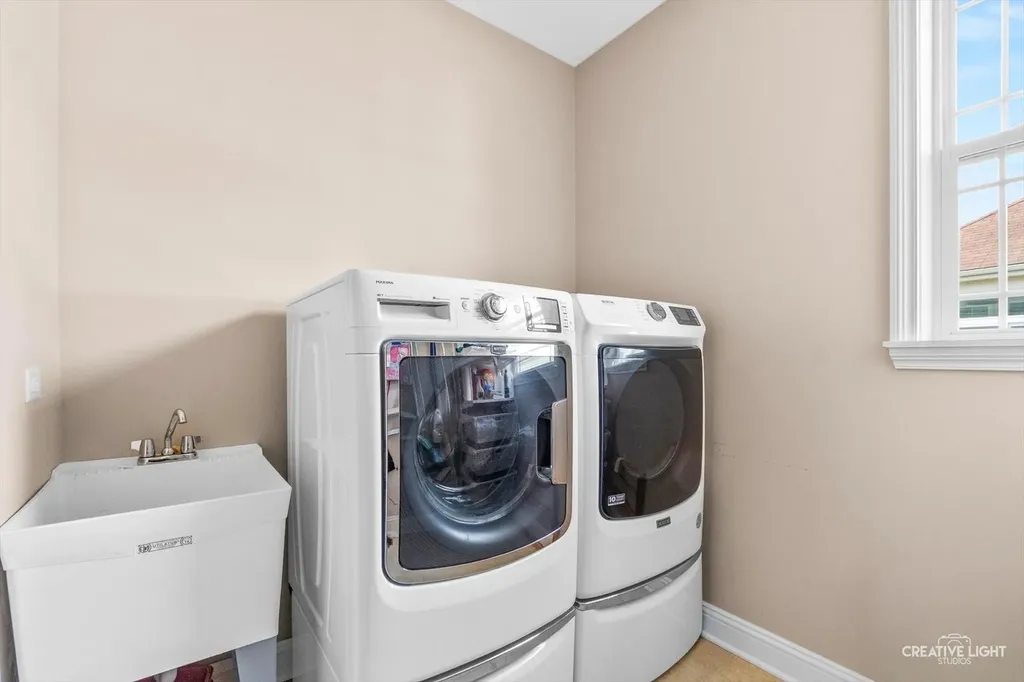 2832 Chevy Chase Lane Naperville IL 60564
