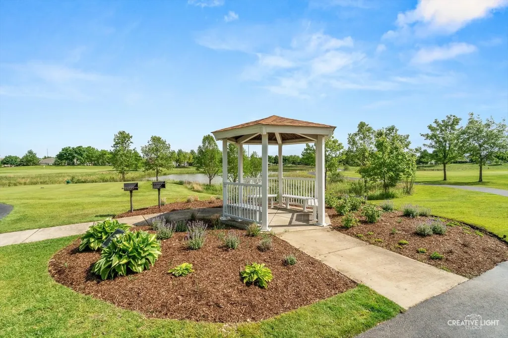 2832 Chevy Chase Lane Naperville IL 60564