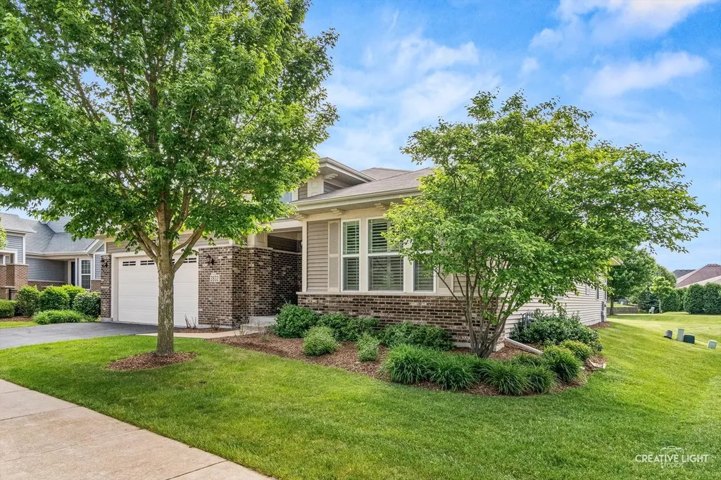 2832 Chevy Chase Lane Naperville IL 60564