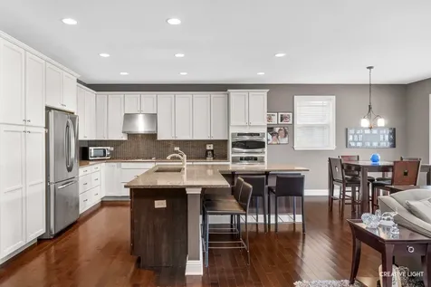 2832 Chevy Chase Lane Naperville IL 60564