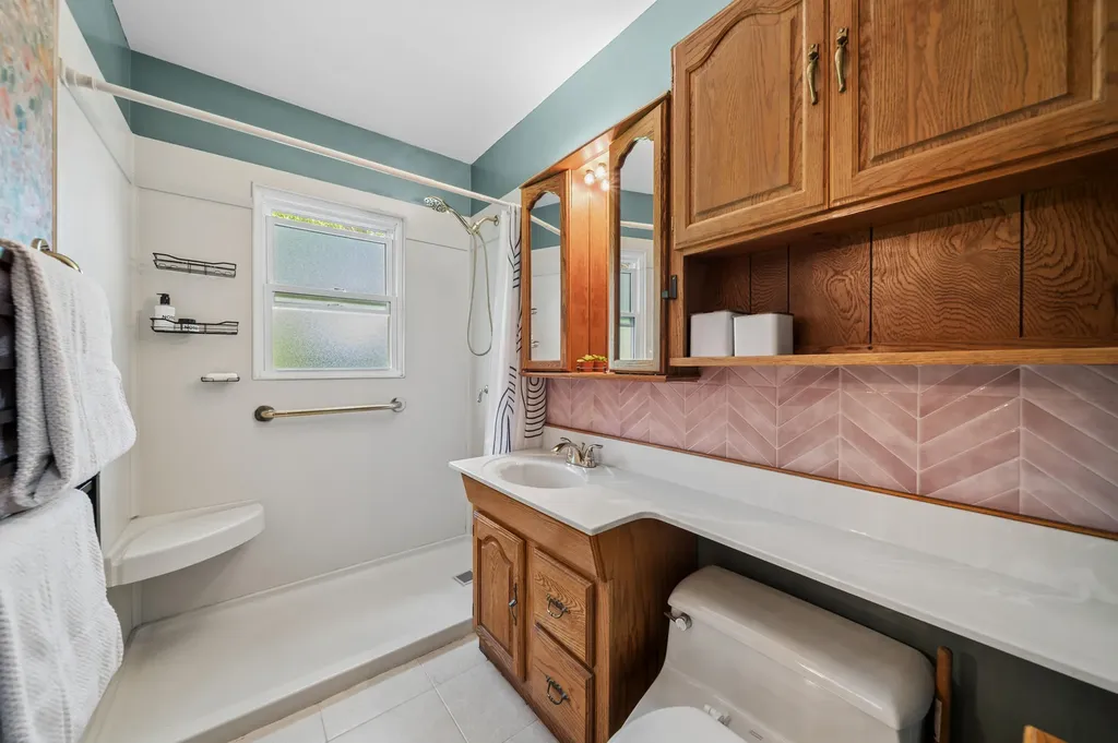1330 South Wayside Drive Villa Park IL 60181
