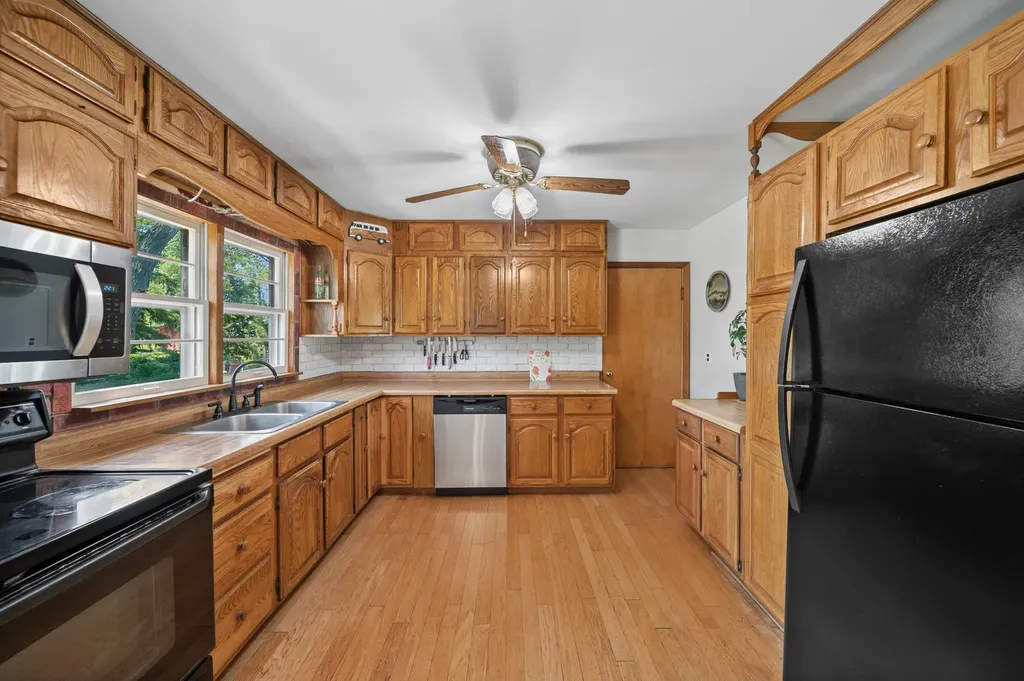 1330 South Wayside Drive Villa Park IL 60181
