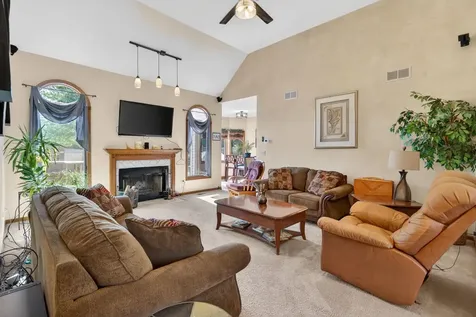 24453 South Blackhawk Drive Channahon IL 60410
