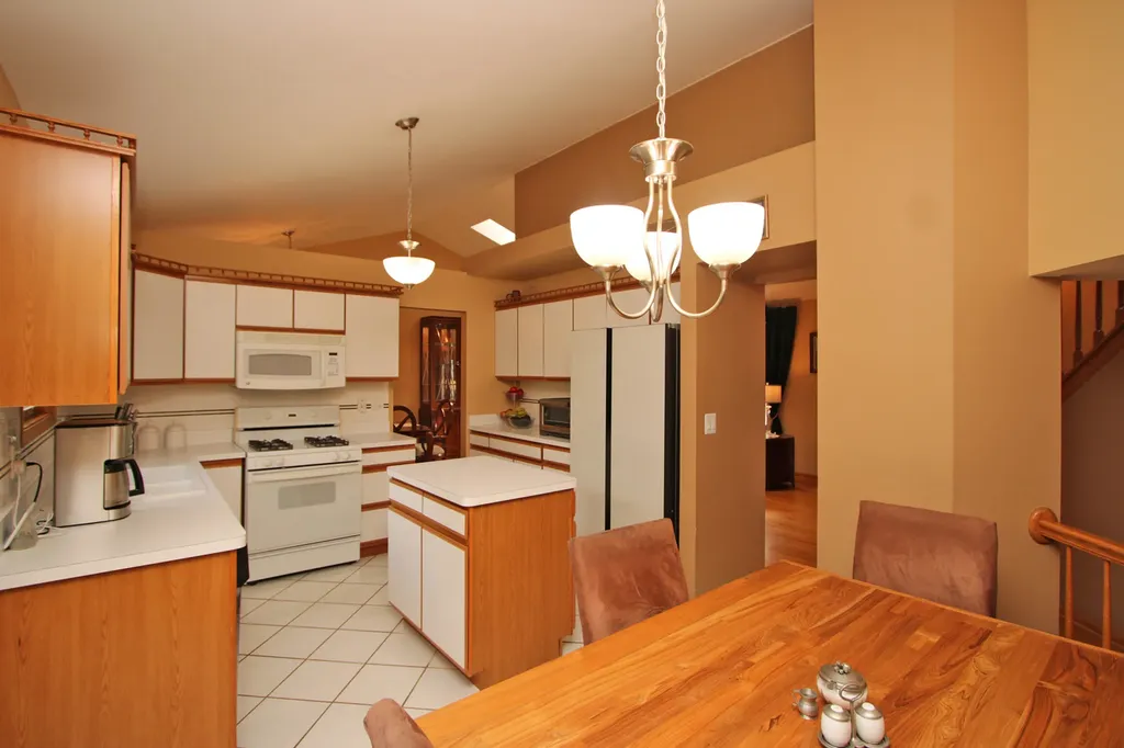 464 Farm Bridge Road Lake Zurich IL 60047