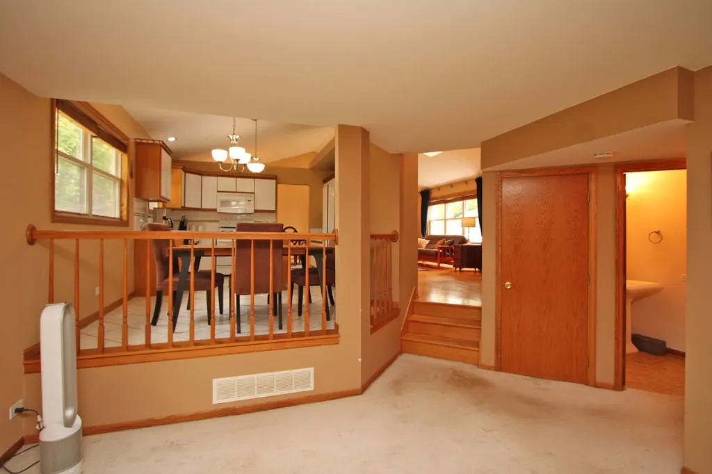 464 Farm Bridge Road Lake Zurich IL 60047