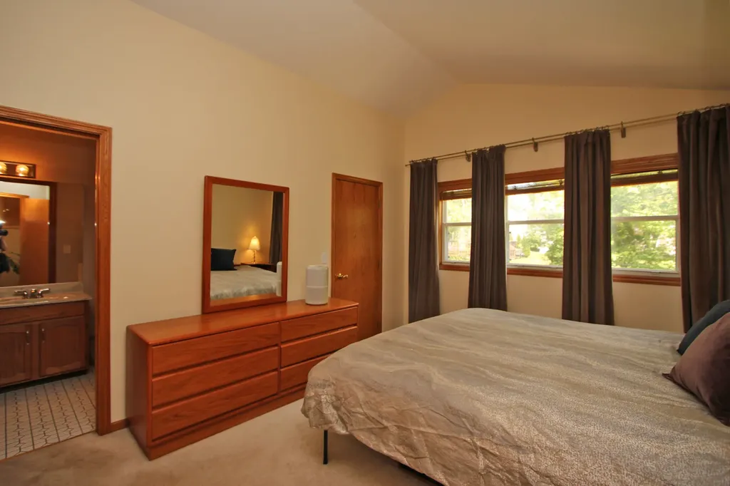 464 Farm Bridge Road Lake Zurich IL 60047