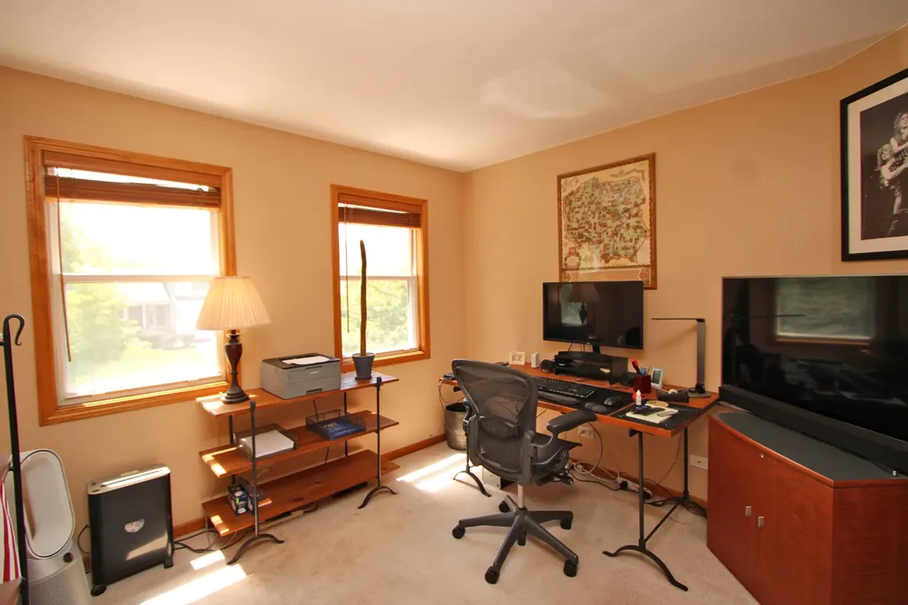 464 Farm Bridge Road Lake Zurich IL 60047