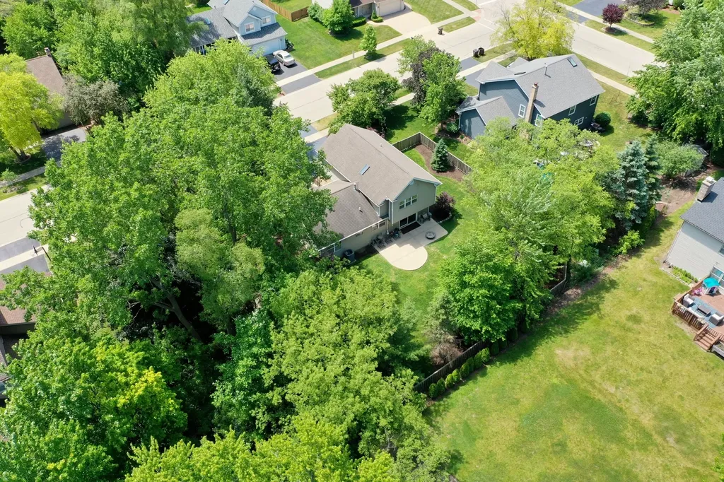 464 Farm Bridge Road Lake Zurich IL 60047