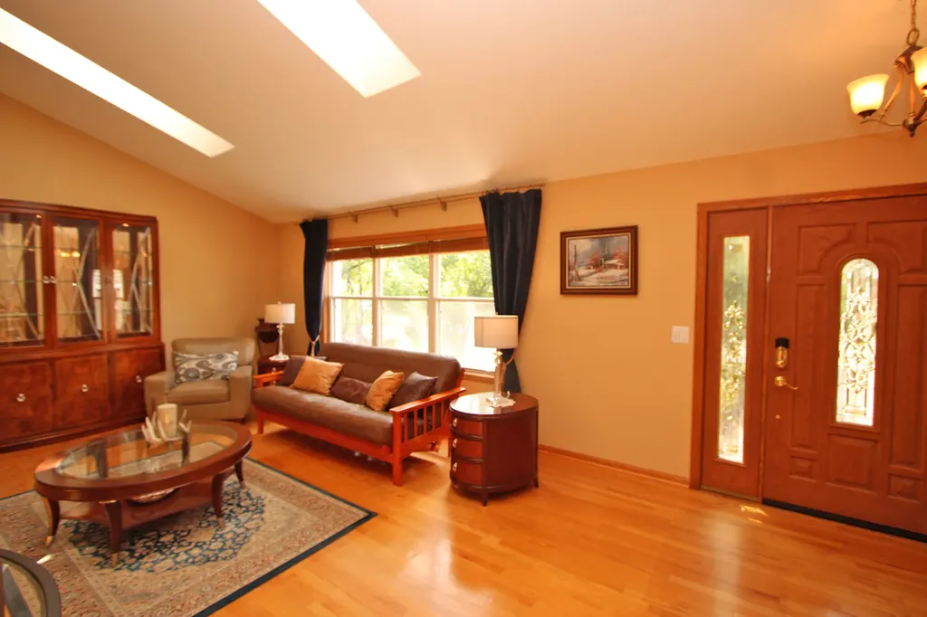 464 Farm Bridge Road Lake Zurich IL 60047