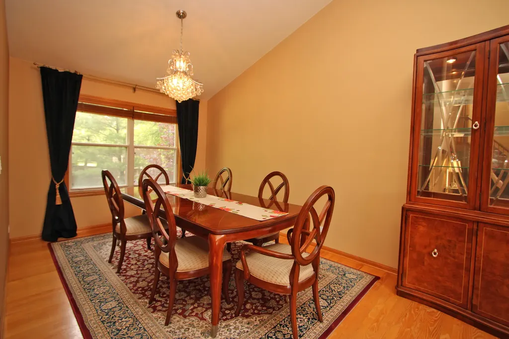 464 Farm Bridge Road Lake Zurich IL 60047