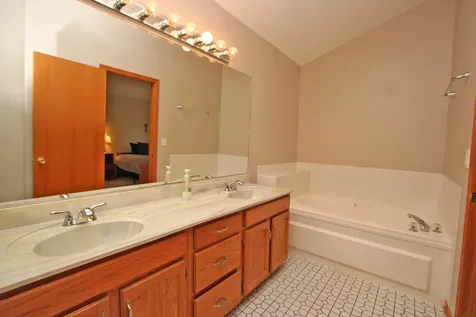 464 Farm Bridge Road Lake Zurich IL 60047