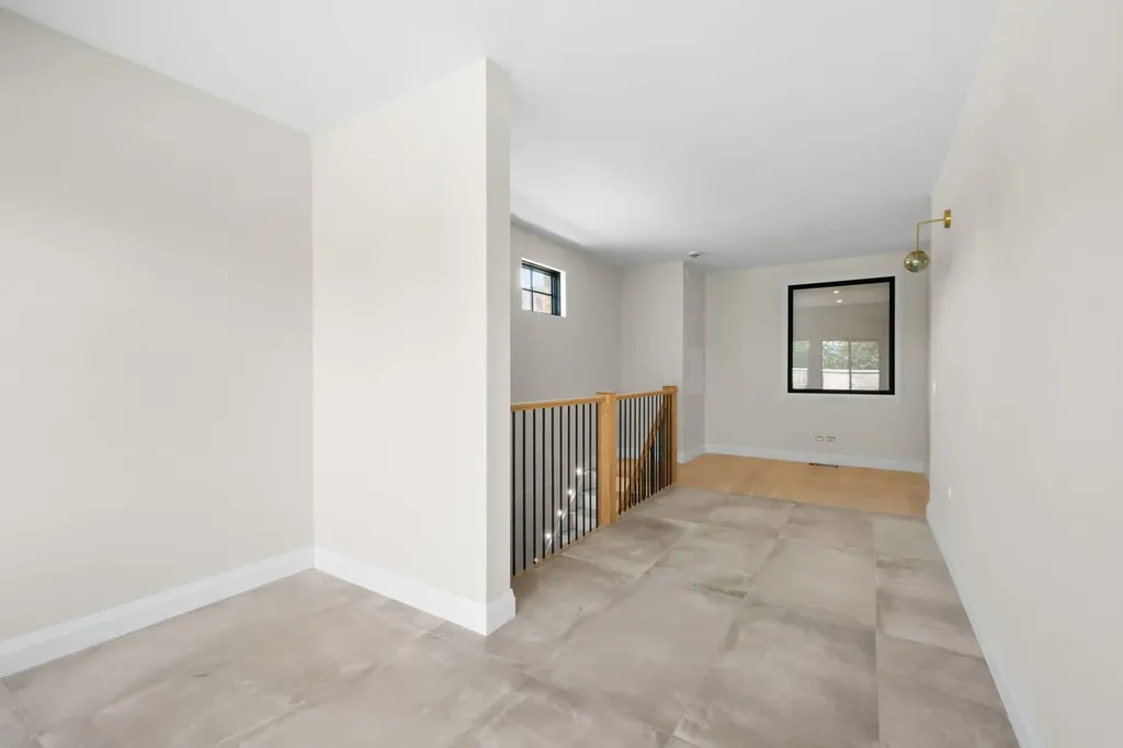 3936 North Claremont Avenue Chicago IL 60618