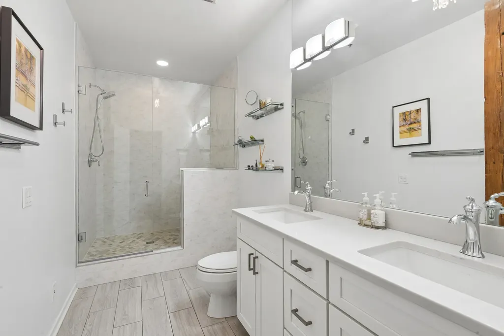 375 West Erie Street Chicago IL 60654